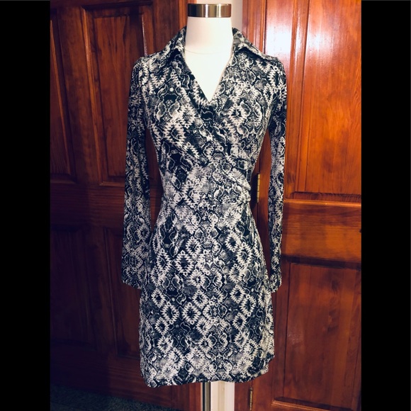 Romeo & Juliet Couture Dresses & Skirts - Romeo + Juliet couture wrap midi dress size XS